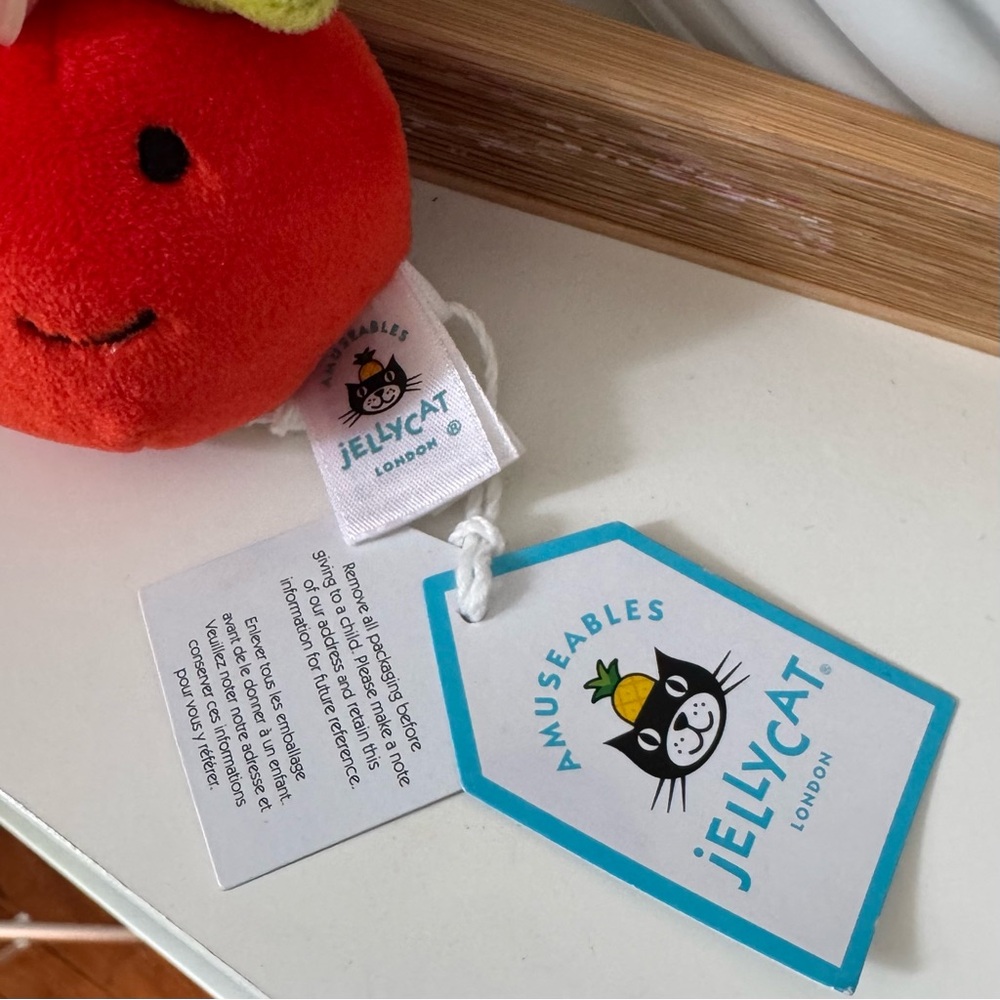 (Retired) JELLYCAT Vivacious Vegetable Tomato Plush - Picture 7 of 8